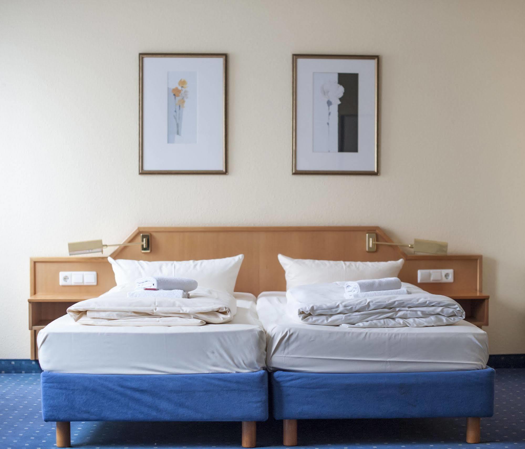 Stargaze Forum Hotel Duesseldorf-ฮิลเดน ภายนอก รูปภาพ