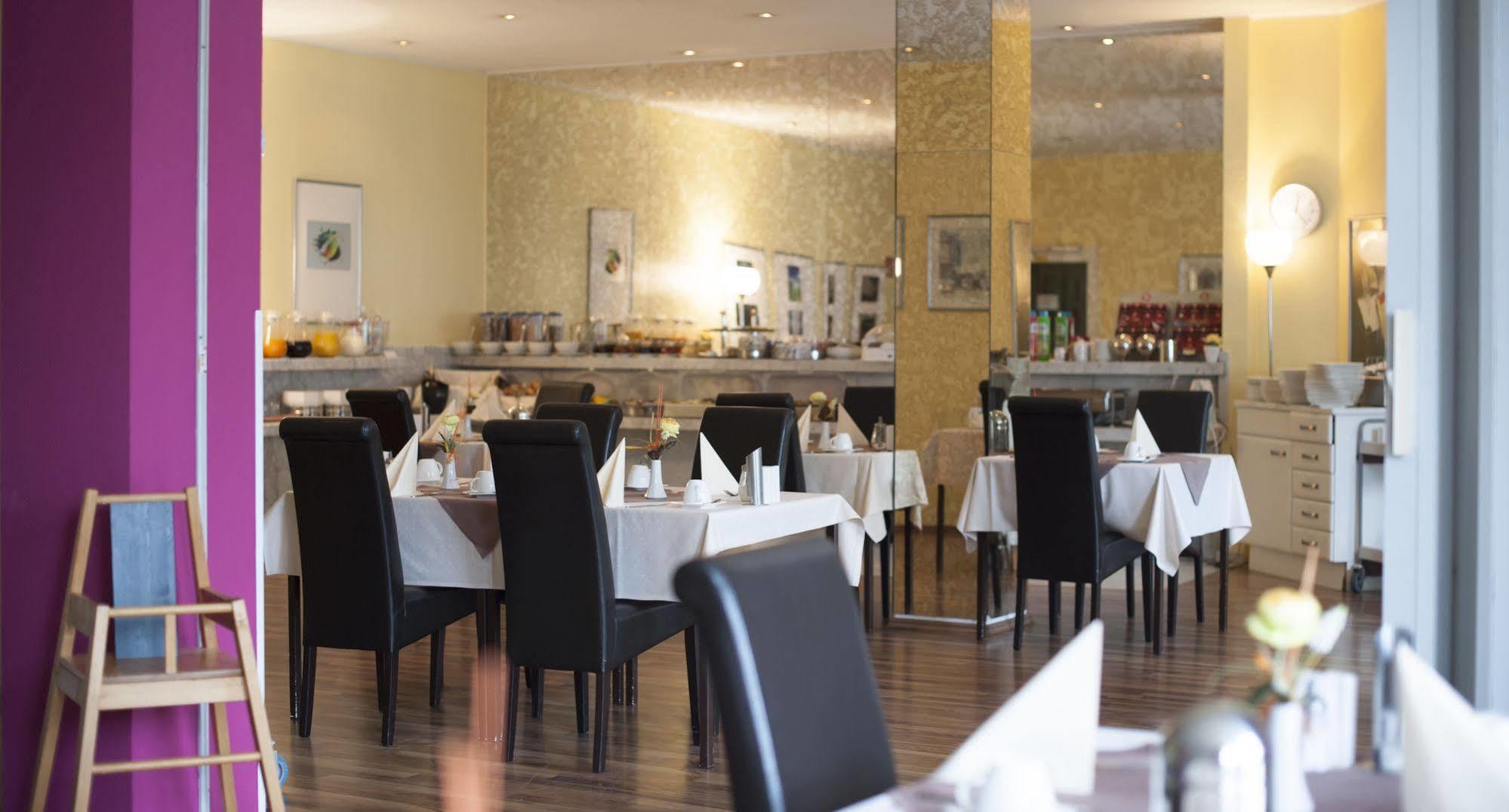 Stargaze Forum Hotel Duesseldorf-ฮิลเดน ภายนอก รูปภาพ