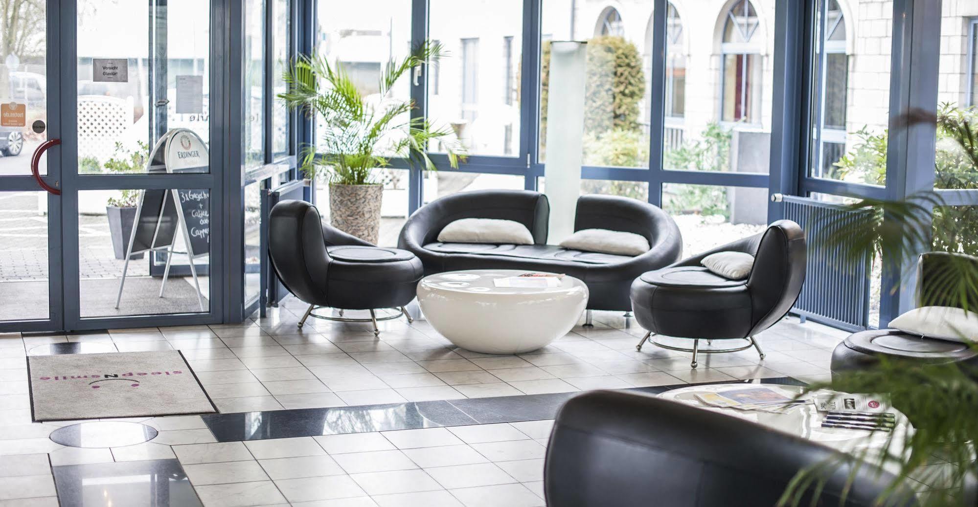 Stargaze Forum Hotel Duesseldorf-ฮิลเดน ภายนอก รูปภาพ